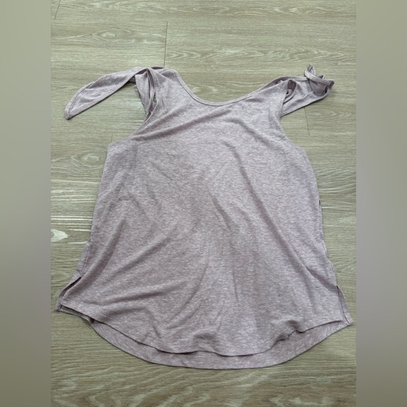 Old Navy Lavender Sleeveless Top - Picture 1 of 2